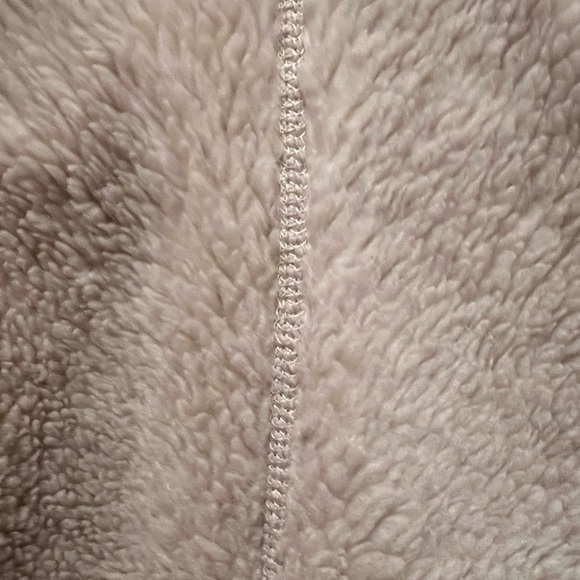 Patagonia Cream and Black Sherpa Jacket - Picture 4 of 5